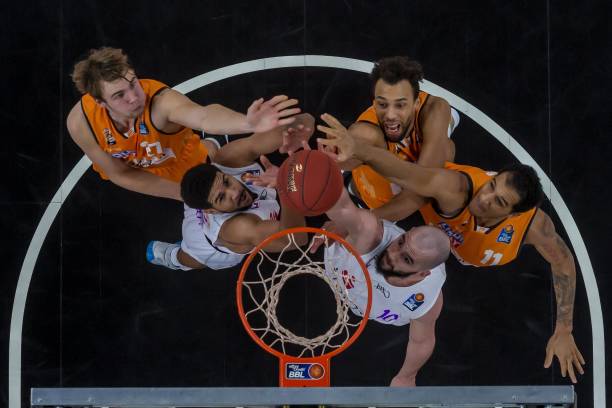 的高对抗 的高对抗