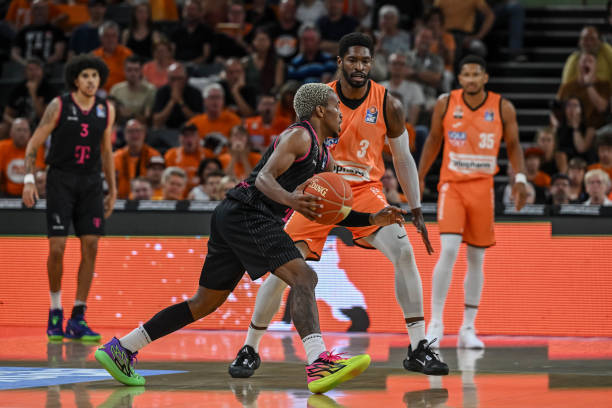 墨重彩的一 墨重彩的一