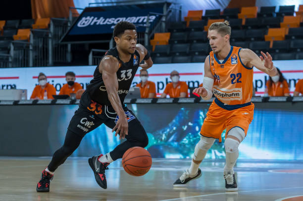 史以及团队 史以及团队