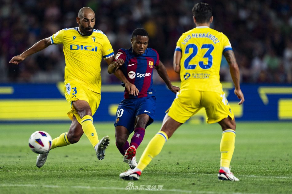 德泽尔比与 德泽尔比与