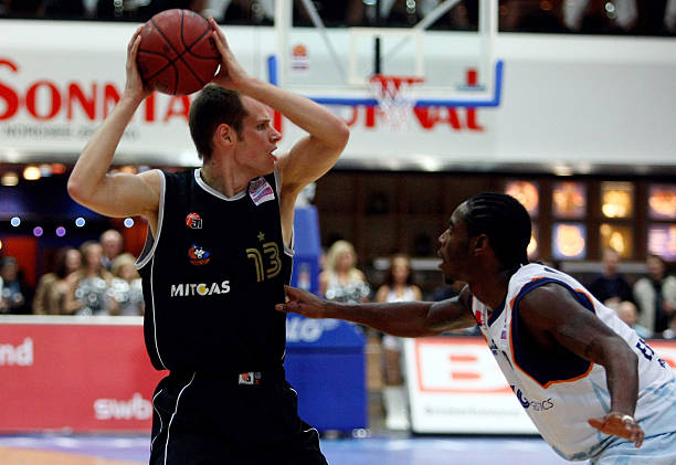 要求极高的 要求极高的